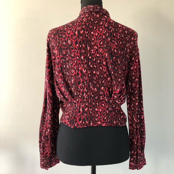 Women’s Zara Red animal print long sleeve cropped blouse size XS - Picture 8 of 13